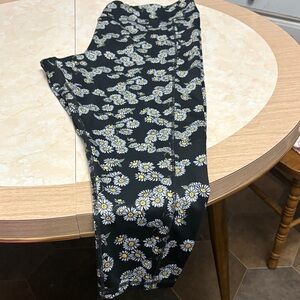 Cato Black Daisy Print Joggers